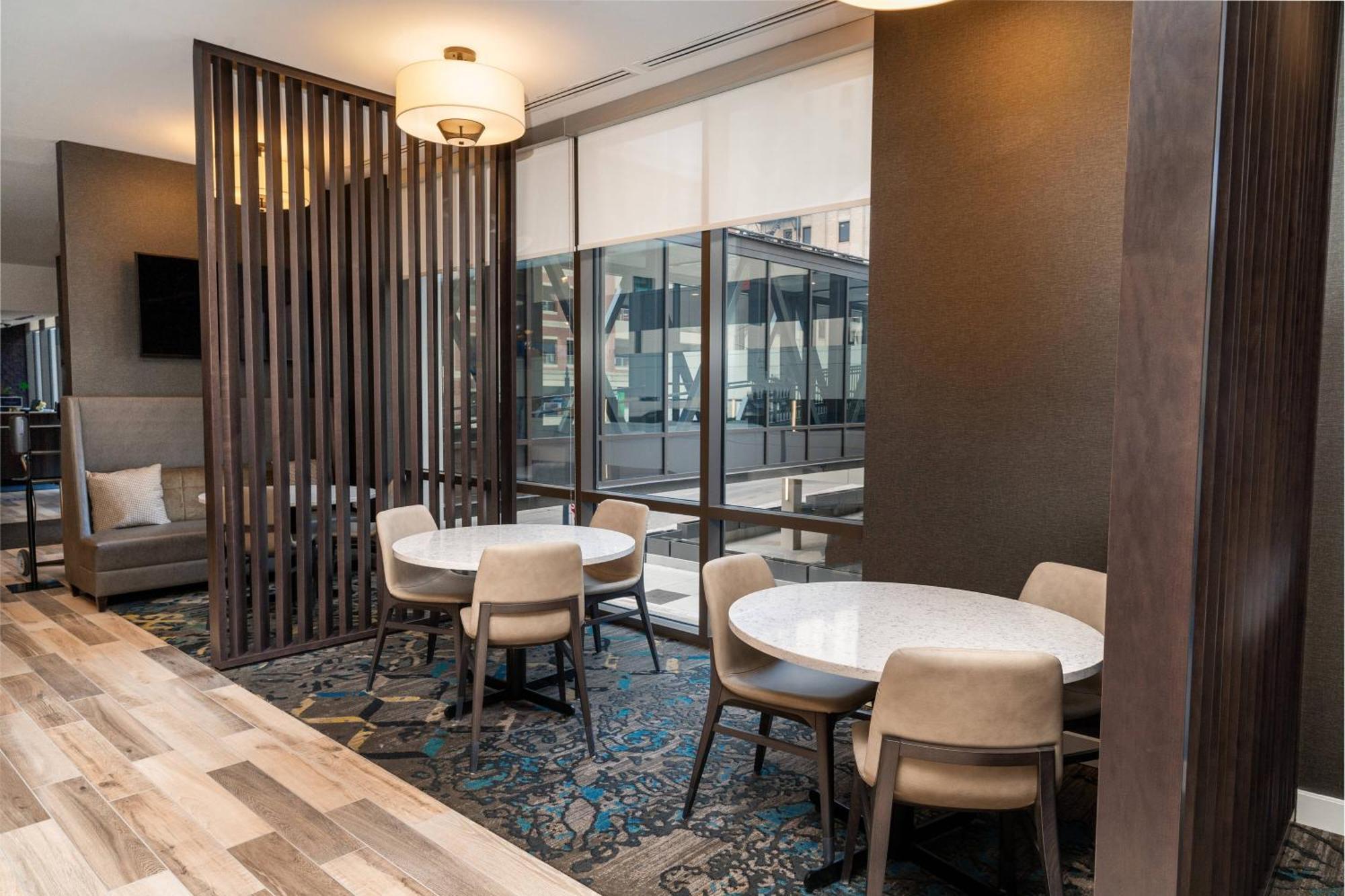 Residence Inn By Marriott Grand Rapids Downtown Экстерьер фото